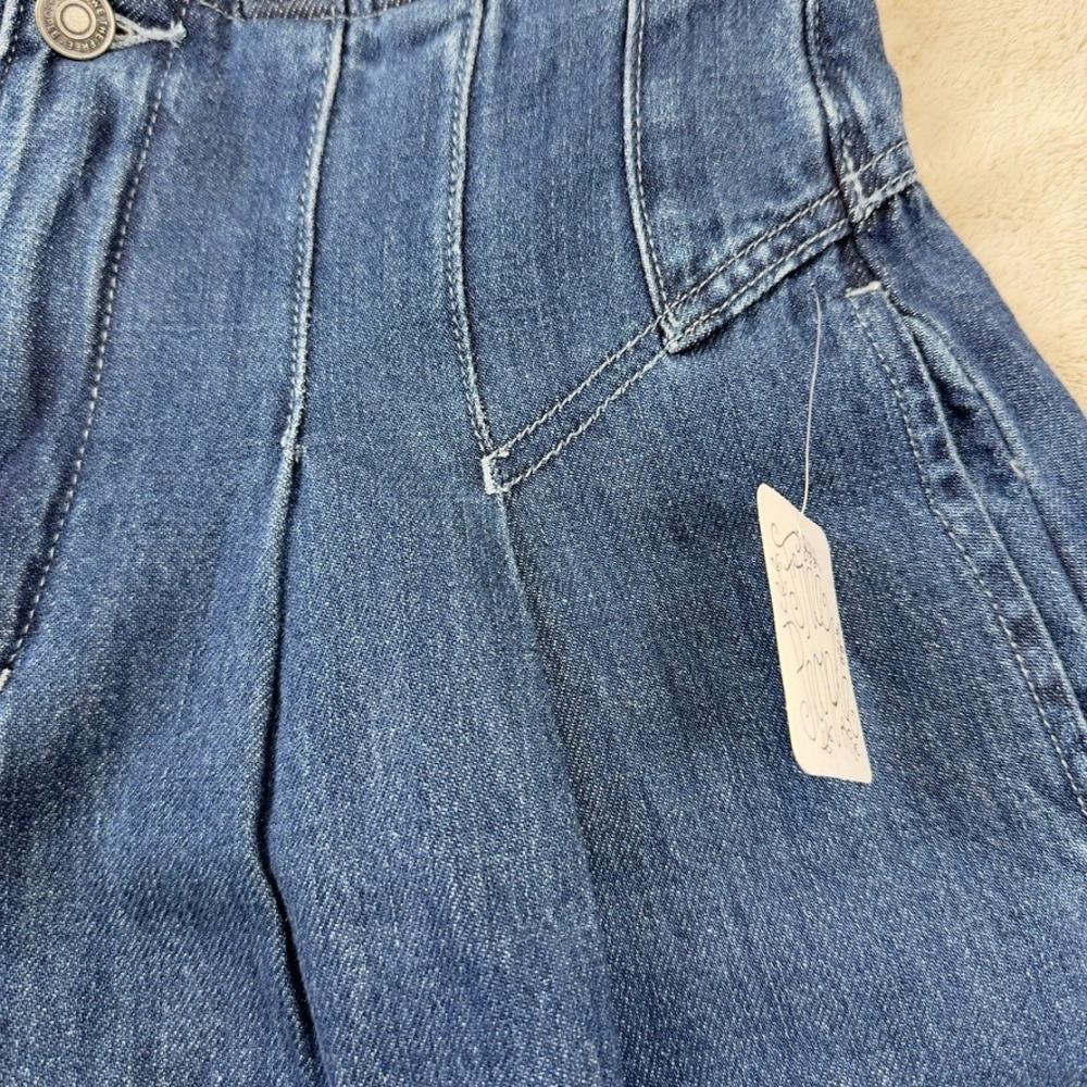 Free People We The Free Wide Leg Pleated Jeans Blue Denim Size 27 NWT - Picture 6 of 12